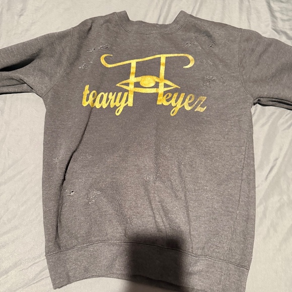 Sweater - Picture 1 of 3